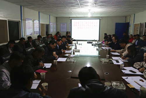 吹響總攻的號角  齊心協(xié)力奮戰(zhàn)40天——滇池國際會展中心項(xiàng)目召開奮戰(zhàn)40天動員大會