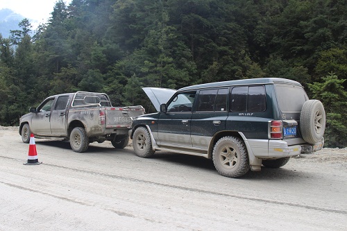 香麗高速六標(biāo)段開(kāi)展民爆炸材物品安全應(yīng)急演練