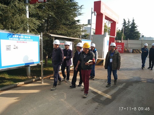 集團領(lǐng)導(dǎo)到云南白藥集團二期物流中心建設(shè)項目進行安全檢查