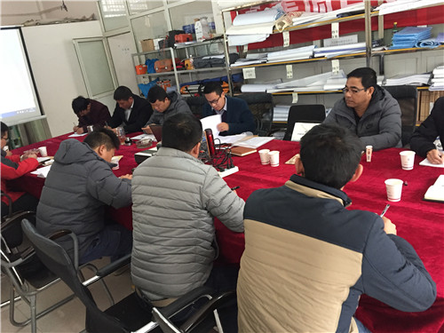 三直召開黨支部大會(huì)學(xué)習(xí)十九大精神 拓展黨員隊(duì)伍