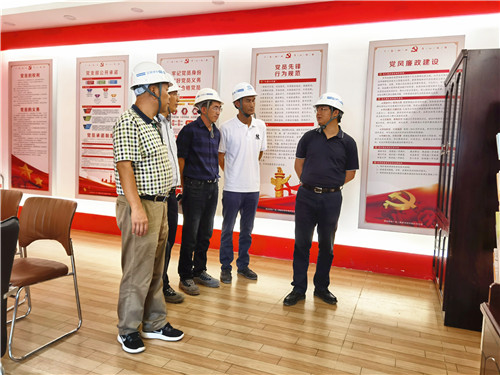 萬向遵調(diào)研滇池明珠廣場(chǎng)二期建設(shè)項(xiàng)目